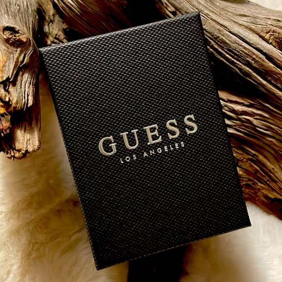 ⚜️GUESS®️ Link Cubana Style Chain⚜️ - Picture 5 of 5